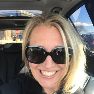 Meet your Posher, Julie